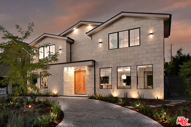 Image 2 of 60 For 112 Valley Street