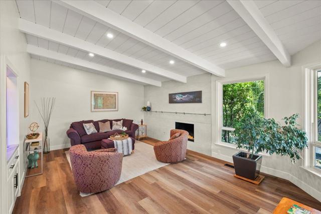 6641 Leyland Park Drive, San Jose CA: https://media.crmls.org/mediaz/b516677b-01a6-4957-a2b5-b8a17abd1921.jpg