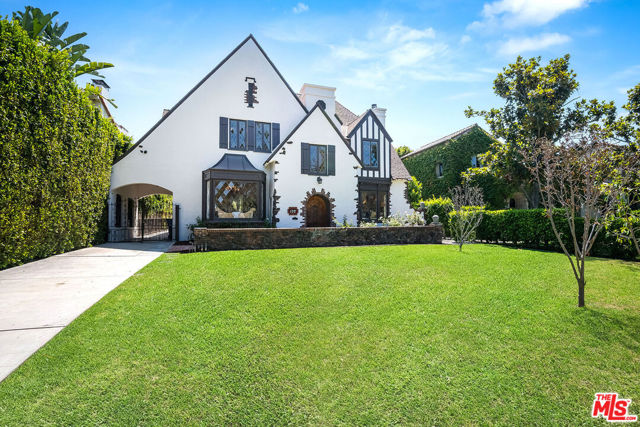 Image 2 of 58 For 132 Beachwood Drive
