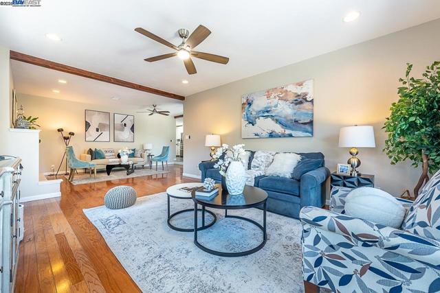 32409 Elizabeth Way, Union City CA: https://media.crmls.org/mediaz/b518c203-65c8-4781-9545-1b546219aa70.jpg