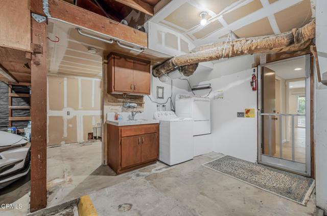 202 Faculty Street, Thousand Oaks CA: https://media.crmls.org/mediaz/b5190198-06f7-4862-8368-5ed32b91ad32.jpg