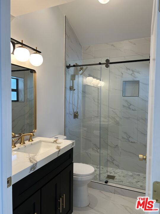 17209 Keswick Street, Lake Balboa CA: https://media.crmls.org/mediaz/b51a3152-70a6-43ae-a15e-2a8ff7a41c40.jpg