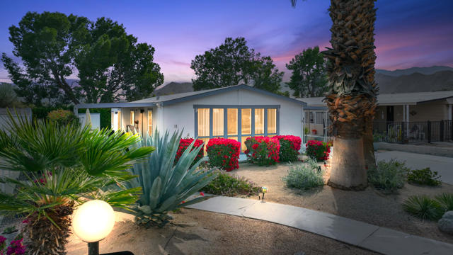 49305 Highway 74, Palm Desert CA: https://media.crmls.org/mediaz/b51b00ef-c96c-4724-accb-caa0dbbc70ba.jpg