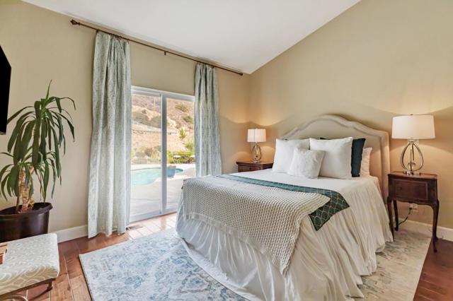 44737 Sun Valley Drive, King City CA: https://media.crmls.org/mediaz/b51b333b-8525-4c19-8af2-fbcaa1fc1580.jpg