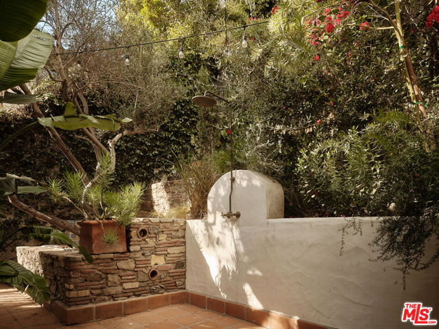 2729 Nichols Canyon Road, Los Angeles CA: https://media.crmls.org/mediaz/b51b36ee-71a8-4e34-b790-b1e1111b483b.jpg