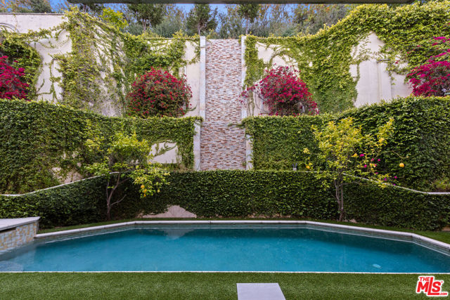 1455 Robmar Drive, Beverly Hills CA: https://media.crmls.org/mediaz/b51c0deb-1756-4c69-a07c-76522ad33543.jpg