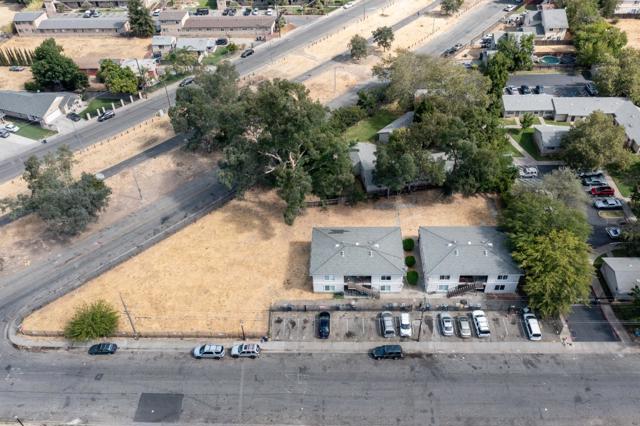 Image 5 of 23 For 717 Lampasas Avenue