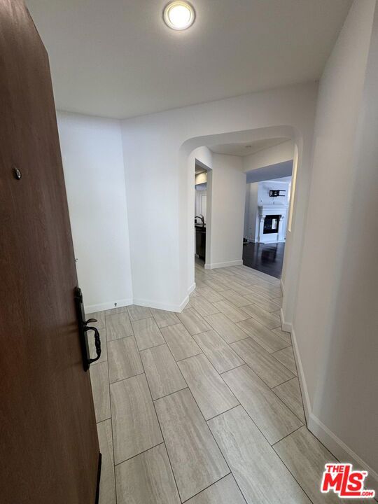 1522 Amherst Avenue, Los Angeles CA: https://media.crmls.org/mediaz/b51c4d57-c4bb-4ef2-9aa2-9859b7c1a848.jpg