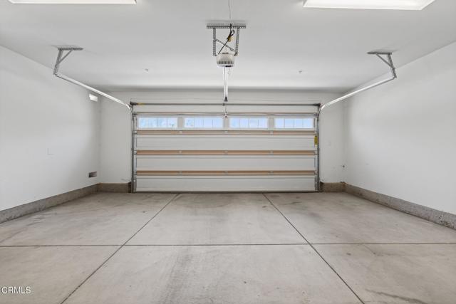 100 Main Street, Piru CA: https://media.crmls.org/mediaz/b51c65d8-a418-4fb7-9219-443e464d3340.jpg