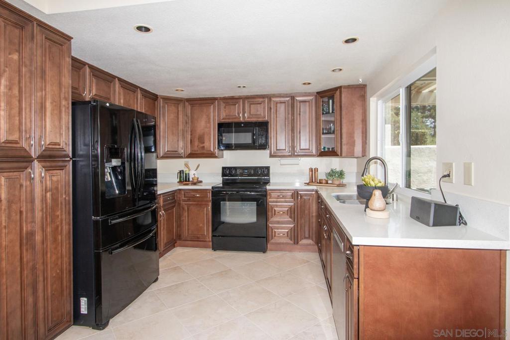 12733 Via Nasca - photo 12