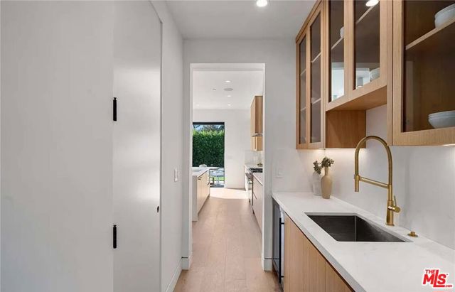 4453 Gentry Avenue, Valley Village CA: https://media.crmls.org/mediaz/b51d366f-0bb0-4c2c-81cf-a549f988d04a.jpg
