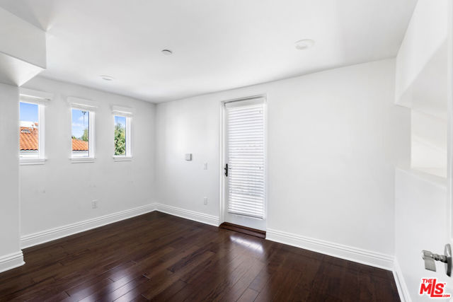 1127 Princeton Street, 102 photo 33