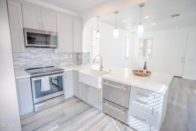 Detail Gallery Image 10 of 54 For 714 Nile River Dr, Oxnard,  CA 93036 - 3 Beds | 2/1 Baths