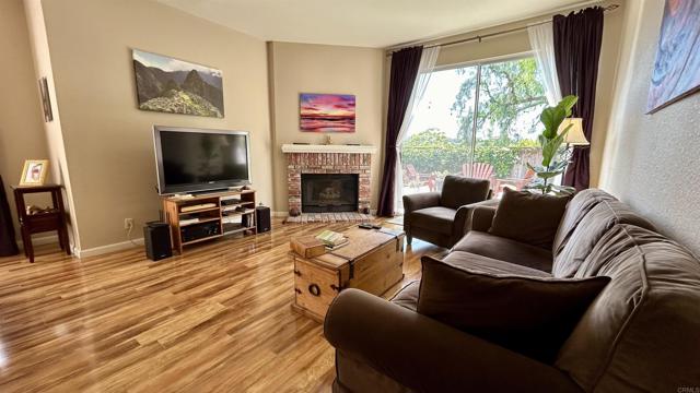 Detail Gallery Image 8 of 25 For 2683 Coventry Rd, Carlsbad,  CA 92010 - 3 Beds | 2/1 Baths