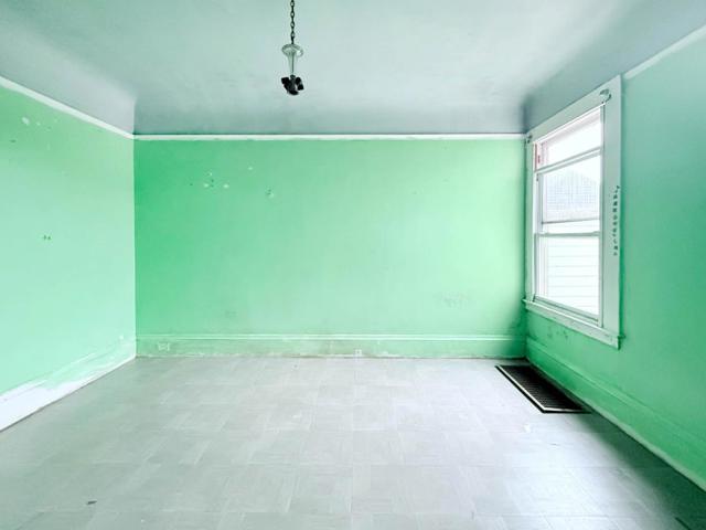 736 Lisbon Street, San Francisco CA: https://media.crmls.org/mediaz/b51e5f82-afef-4b9e-8cac-053ecd58a984.jpg