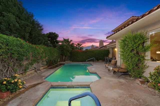 205 Kavenish Drive, Rancho Mirage CA: https://media.crmls.org/mediaz/b51f0981-7c59-419c-8557-02f83ad49c51.jpg