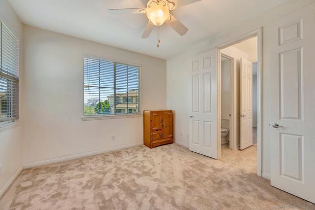 23860 Hollingsworth Dr, Murrieta CA: https://media.crmls.org/mediaz/b51f9389-88cf-4191-a896-13fd6f1edbe2.jpg