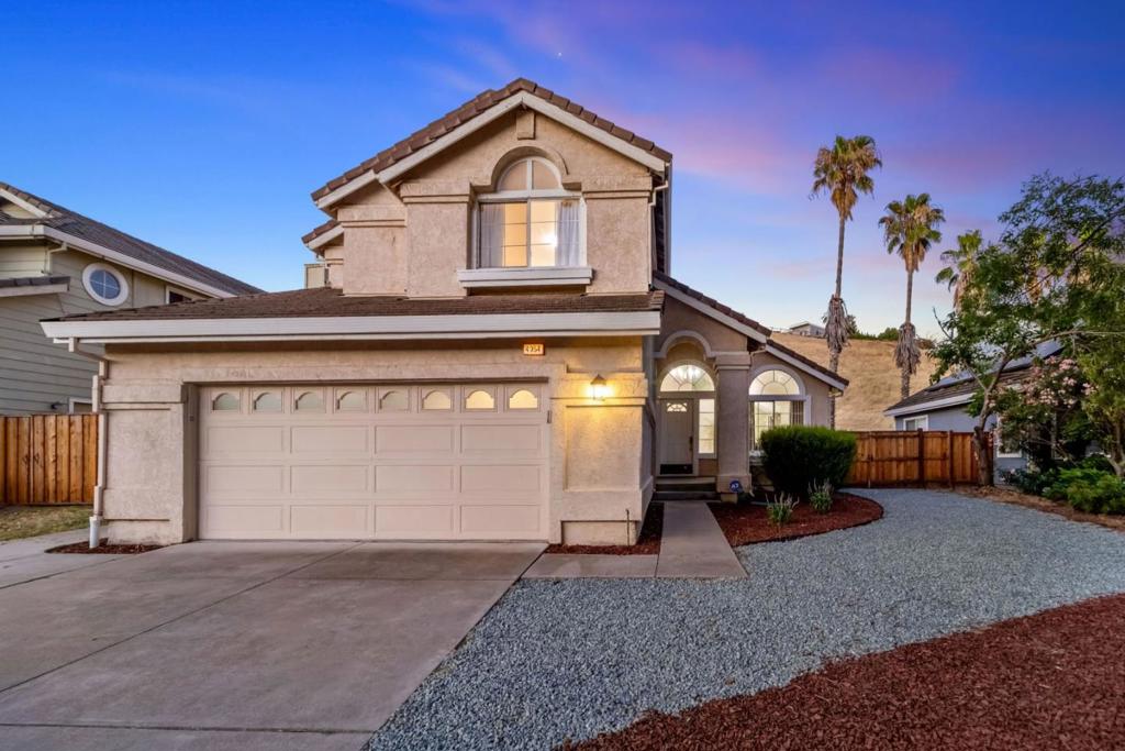 4054 Folsom Drive