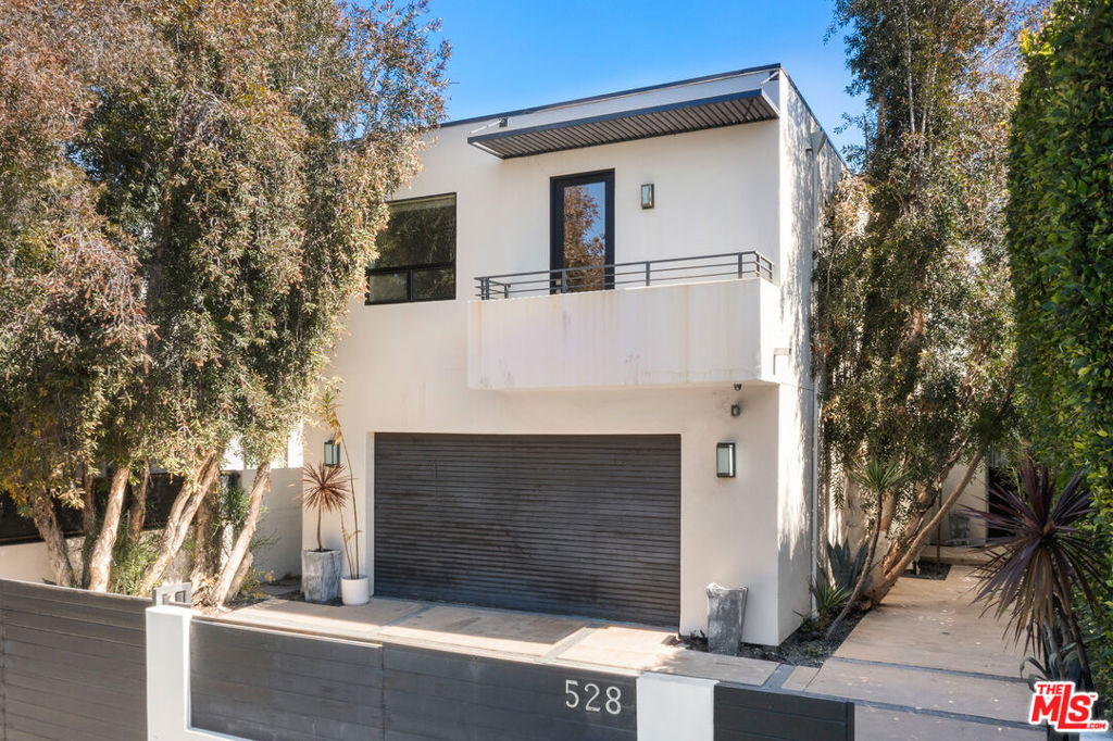 528 N Crescent Heights Boulevard