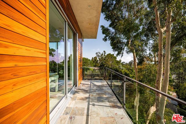 933 Bluegrass Lane, Los Angeles CA: https://media.crmls.org/mediaz/b52076a8-a00f-45f8-90c8-e07264b530f7.jpg
