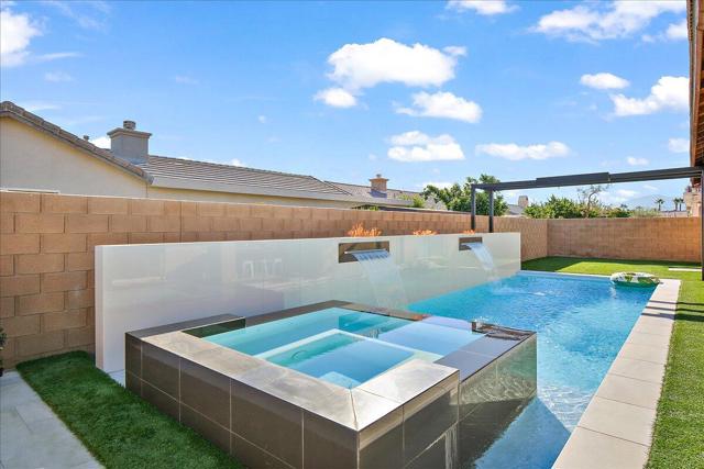 47450 Manteca Court, Indio CA: https://media.crmls.org/mediaz/b52134ff-cb4c-4392-b799-fbc04fce9f23.jpg