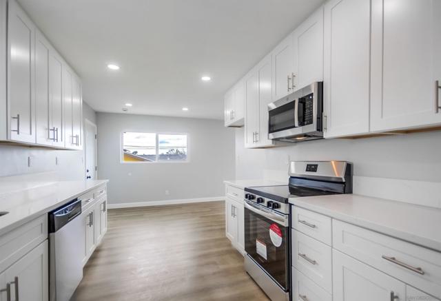 824 PARAISO AVE, Spring Valley CA: https://media.crmls.org/mediaz/b5214c21-d388-42ba-9cb5-c8d4b4adbc60.jpg