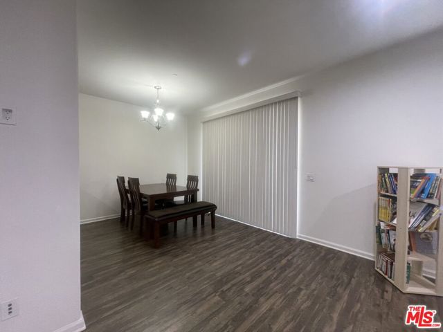 7937 N Keer Drive, Reseda CA: https://media.crmls.org/mediaz/b52186b7-359e-4c22-9569-50e7fb89c80e.jpg