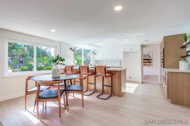 3302 Vista Rocosa, Escondido CA: https://media.crmls.org/mediaz/b5218d42-e7f2-4025-8662-7594ffb32f4c.jpg