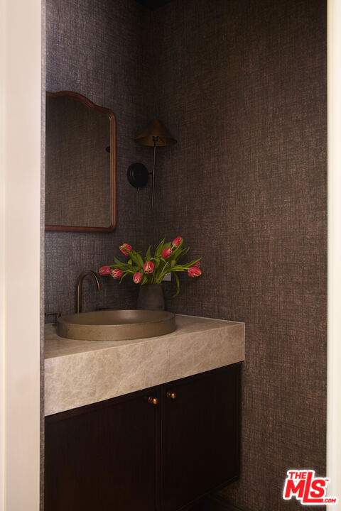 3620 Wrightwood Drive, Studio City CA: https://media.crmls.org/mediaz/b521902b-b71c-49ba-8fd8-944e766a92ae.jpg