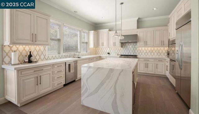 130 Arundel Dr, Hayward CA: https://media.crmls.org/mediaz/b521a35c-8aad-42e0-9a6f-f90438700e8f.jpg