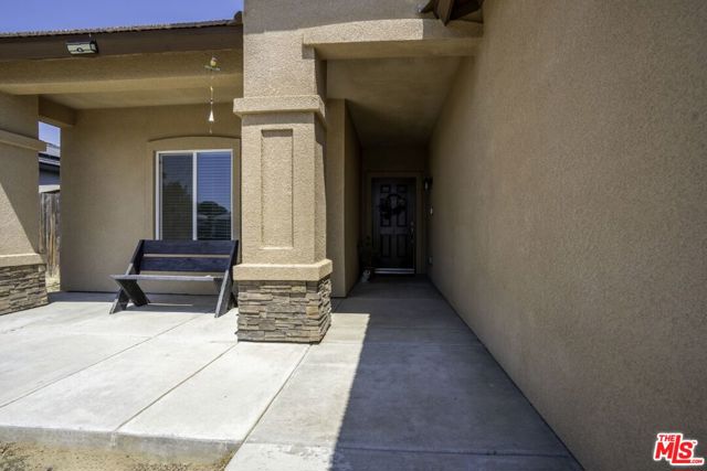 3605 Balvicar Drive, Bakersfield CA: https://media.crmls.org/mediaz/b521a919-6a6a-44d2-958a-52a74107cf6e.jpg