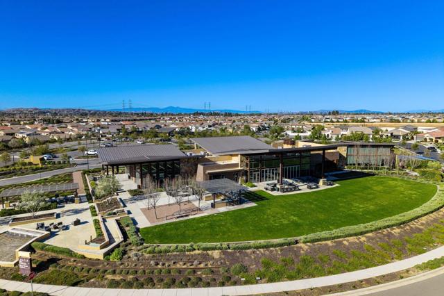 1514 Overpark Lane, Beaumont CA: https://media.crmls.org/mediaz/b521c528-83a8-4224-9f3b-fa42c75d71e6.jpg