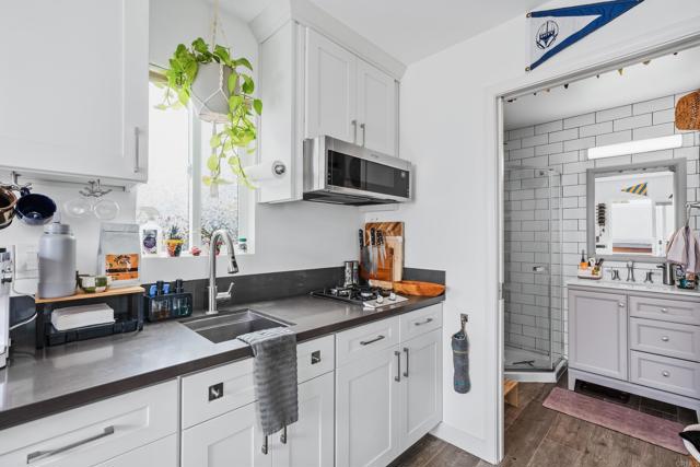1009 S Cleveland Street, Oceanside CA: https://media.crmls.org/mediaz/b521e355-8891-4cb2-826c-272cdaa5dcd4.jpg