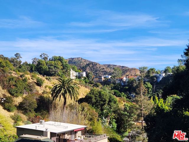 6182 Glen Oak Street, Los Angeles CA: https://media.crmls.org/mediaz/b521f754-8eb5-4a5b-a69b-f070ff61002f.jpg