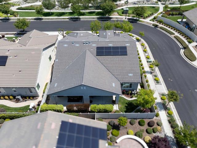 2671 Glen Echo Lane, Manteca CA: https://media.crmls.org/mediaz/b5245631-5081-4b63-b4f5-9d6e1c43fdec.jpg