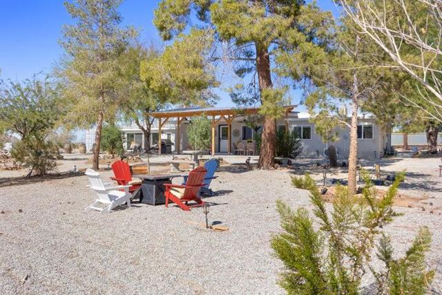 69450 Amboy Road, 29 Palms CA: https://media.crmls.org/mediaz/b525d1ed-903b-4f14-ba04-3629a110c4c4.jpg