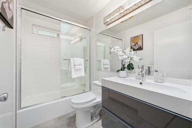 38 Devonshire Avenue, Mountain View CA: https://media.crmls.org/mediaz/b526848f-4bb2-4e4f-82de-d212ee586a80.jpg