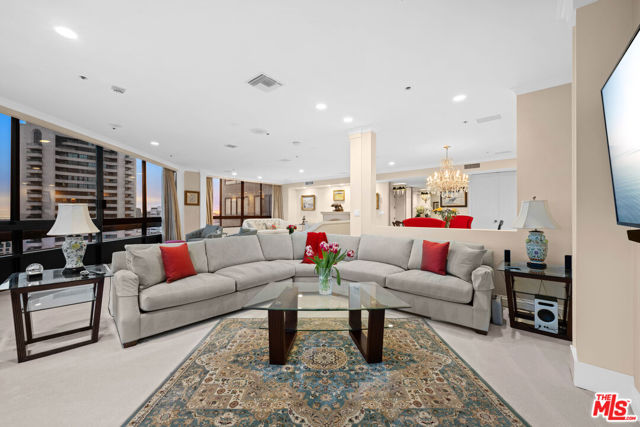 10430 Wilshire Boulevard, Los Angeles CA: https://media.crmls.org/mediaz/b5273bad-bd72-4688-bdbe-9cf0f26567e3.jpg