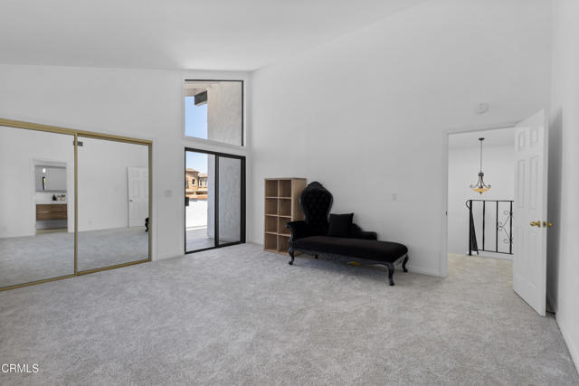 3960 W Hemlock Street, Oxnard CA: https://media.crmls.org/mediaz/b527a751-6d79-4b0c-9e59-0ddadcd56cf1.jpg