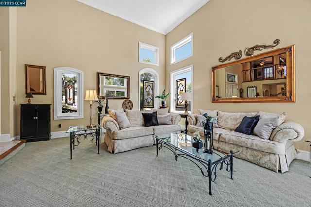 100 Chadbourne Dr, Danville CA: https://media.crmls.org/mediaz/b527b330-c89b-4c38-a4b4-c7816df0ae62.jpg