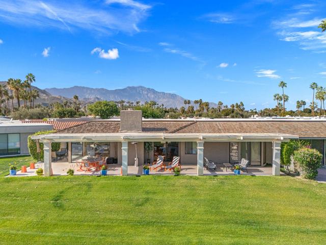 6 Barnard Court, Rancho Mirage CA: https://media.crmls.org/mediaz/b5282028-fdbf-4ffa-8ca3-dcb6d57194f1.jpg