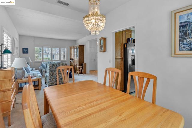 363 Limerick Way, Vacaville CA: https://media.crmls.org/mediaz/b5286a43-6f39-4c03-93d0-d45ed07eac4f.jpg