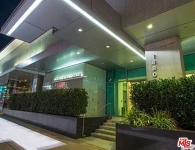 1480 VINE Street, Los Angeles CA: https://media.crmls.org/mediaz/b528f1a3-a444-4c5c-b5b1-6072f5551062.jpg