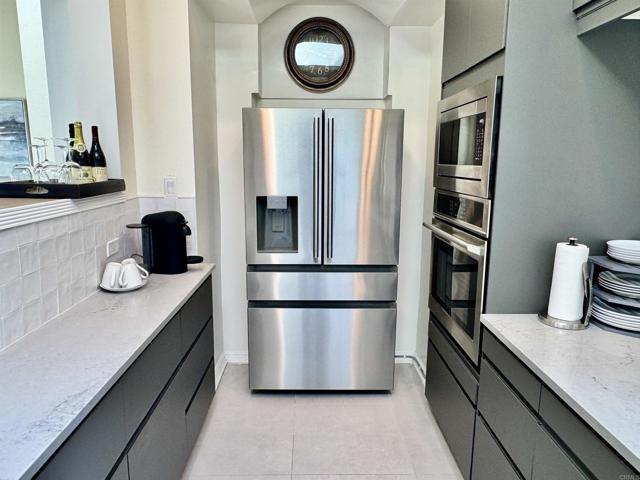 Detail Gallery Image 18 of 34 For 1923 Sunset Plaza Drive Dr, West Hollywood,  CA 90069 - 3 Beds | 3 Baths