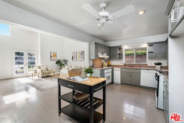 4730 Asteria Street, Torrance CA: https://media.crmls.org/mediaz/b529958d-4d46-4ffb-beb4-8cfb24d6bdae.jpg
