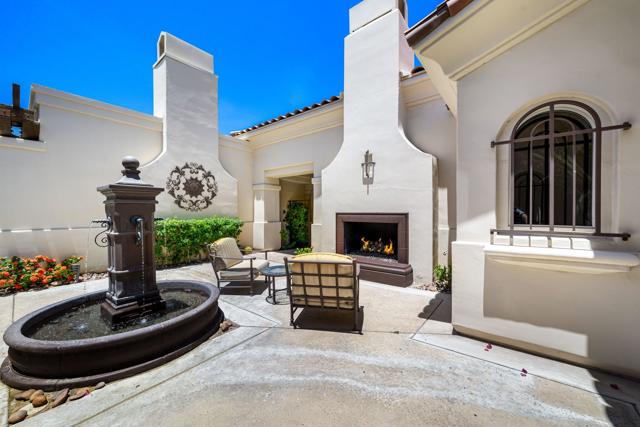 945 Hawk Hill Trail, Palm Desert CA: https://media.crmls.org/mediaz/b529d880-d02f-45e2-8fd9-2111c9d89d4d.jpg