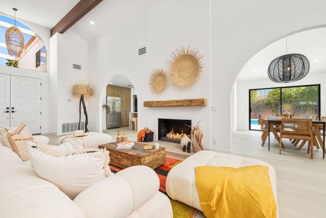 34 Lincoln Place, Rancho Mirage CA: https://media.crmls.org/mediaz/b52af2bd-76c2-4485-b7e6-7d52b51c38ce.jpg