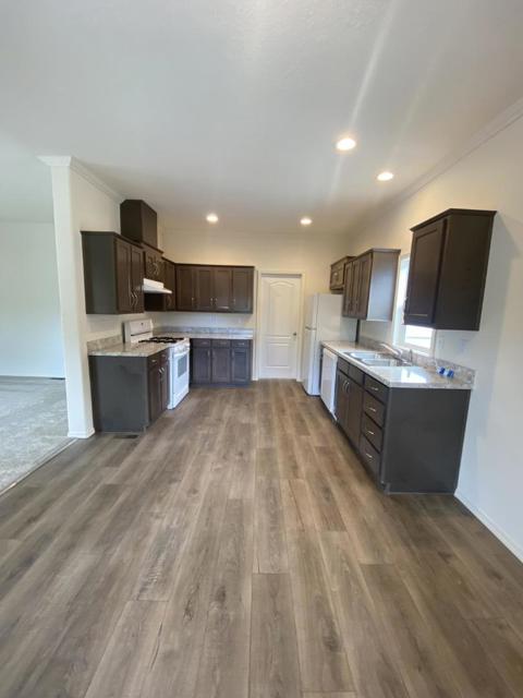 Image 3 of 21 For 99 Marigold Avenue
