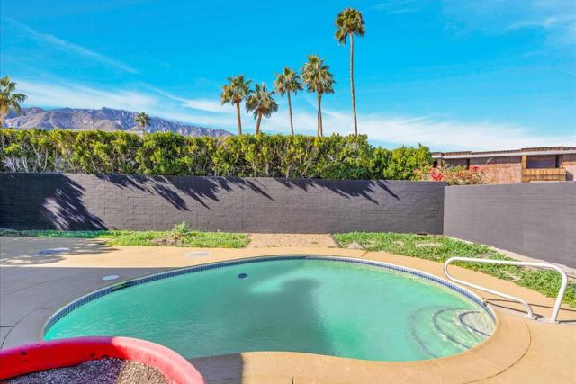 130 W Racquet Club Road #511, Palm Springs, CA 92262
