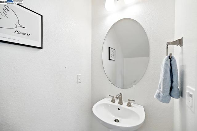 2100 Carbondale, Dublin CA: https://media.crmls.org/mediaz/b52e246d-cfe9-4764-8950-023b5b432141.jpg